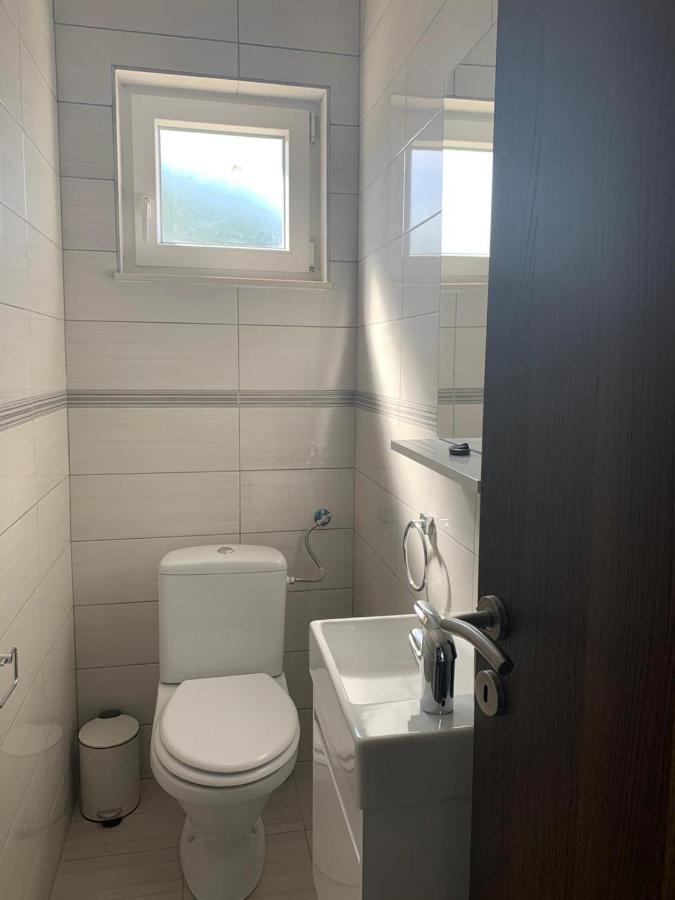 La Dolce Vita Apartment Posedarje Eksteriør bilde