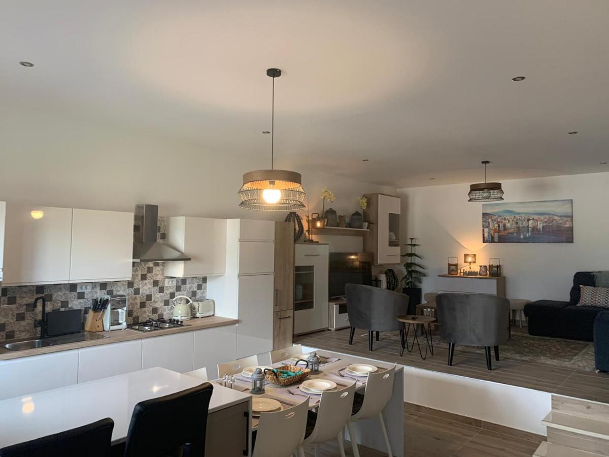 La Dolce Vita Apartment Posedarje Eksteriør bilde
