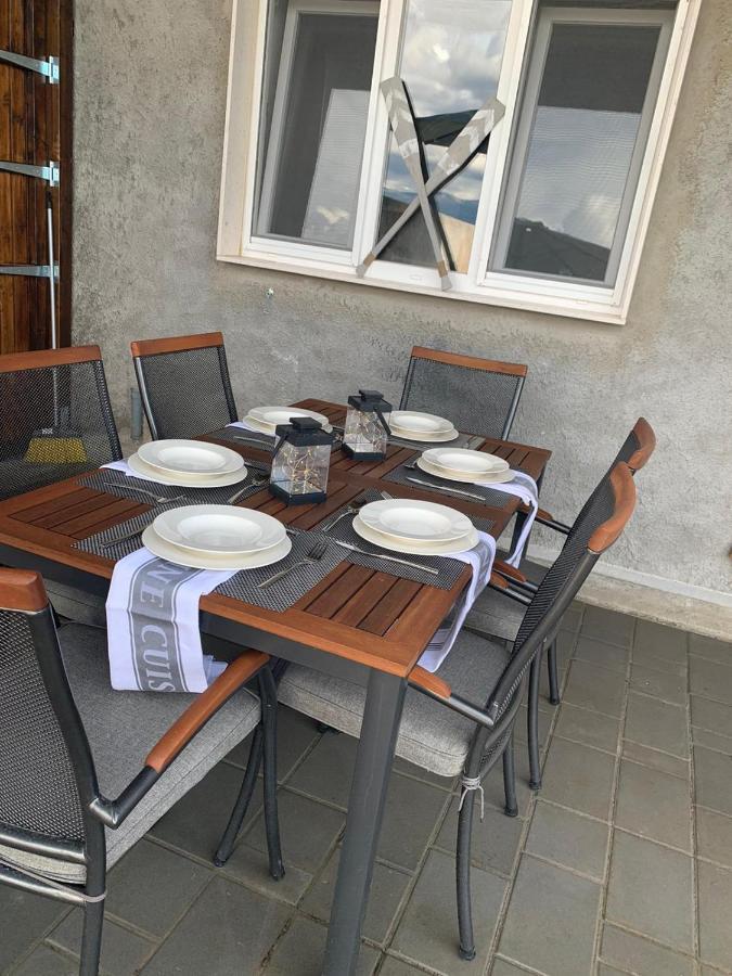 La Dolce Vita Apartment Posedarje Eksteriør bilde