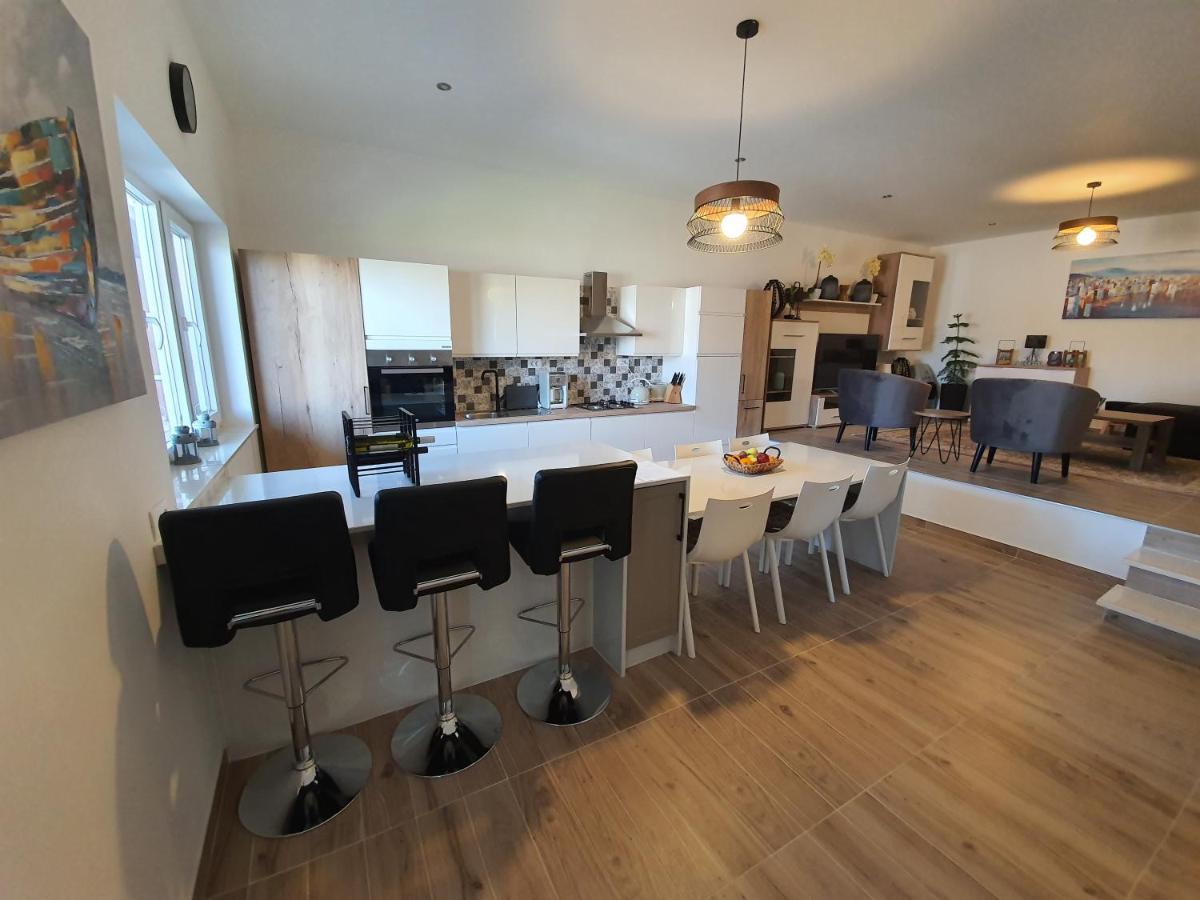 La Dolce Vita Apartment Posedarje Eksteriør bilde